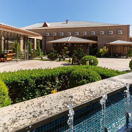 La Defense Hotel Yerevan Exterior foto