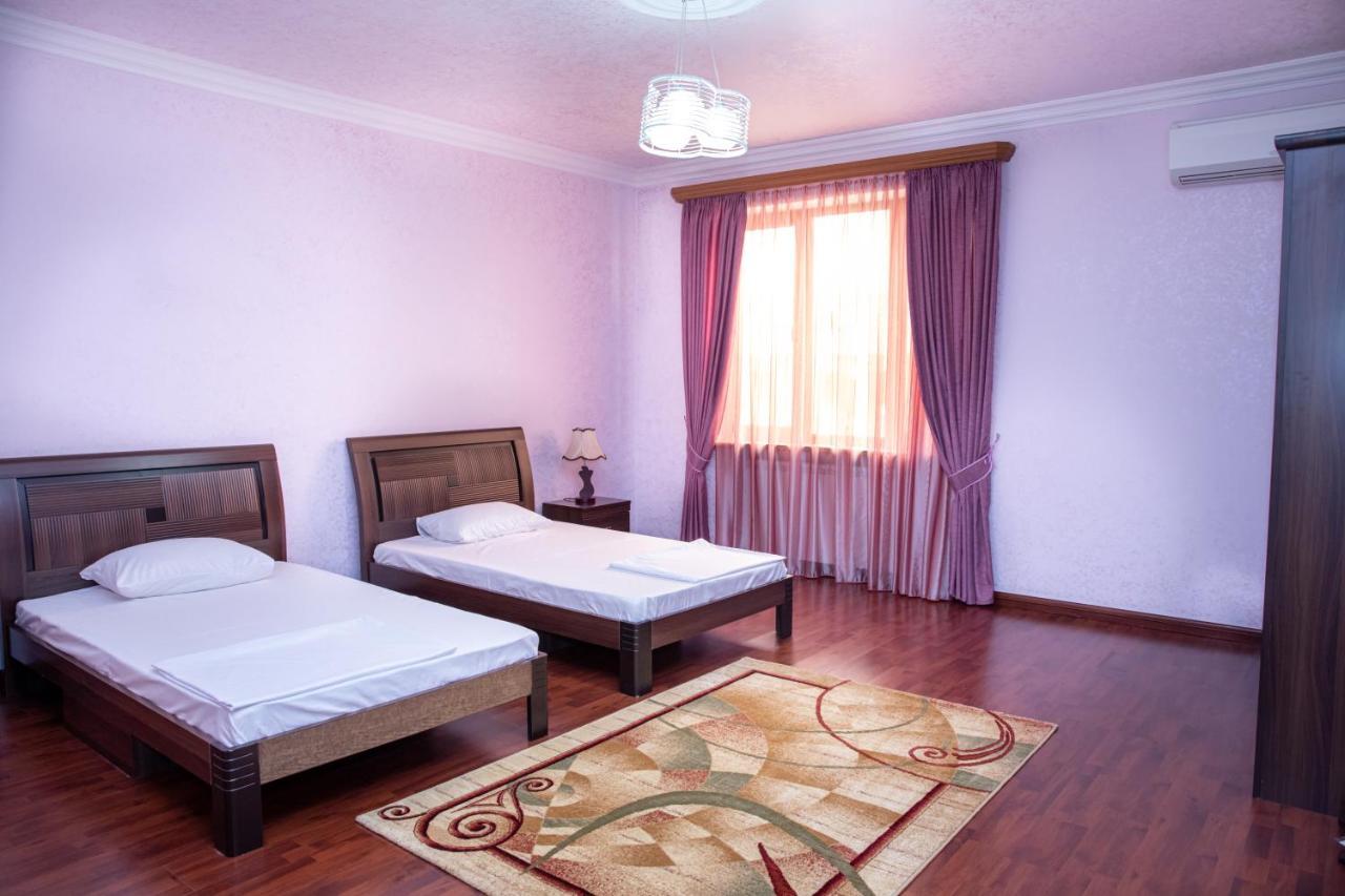 La Defense Hotel Yerevan Exterior foto