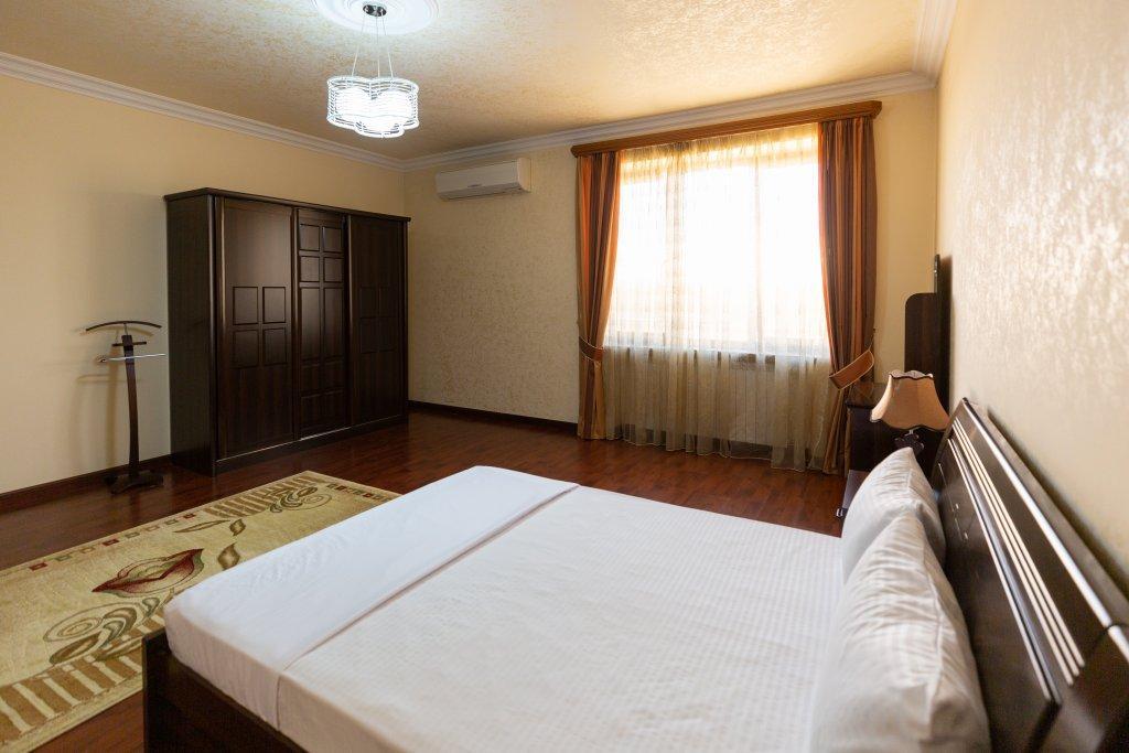 La Defense Hotel Yerevan Exterior foto